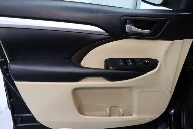 used 2018 Toyota Highlander car, priced at $25,400
