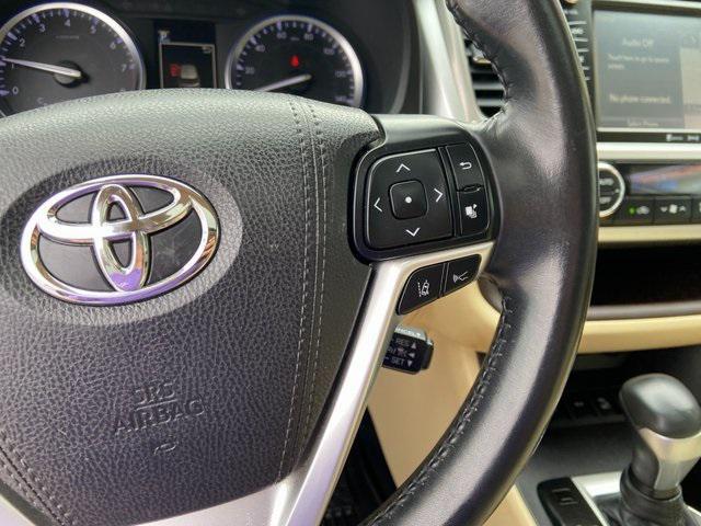 used 2018 Toyota Highlander car, priced at $25,400