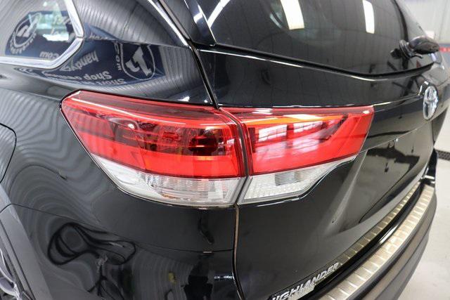 used 2018 Toyota Highlander car, priced at $25,400