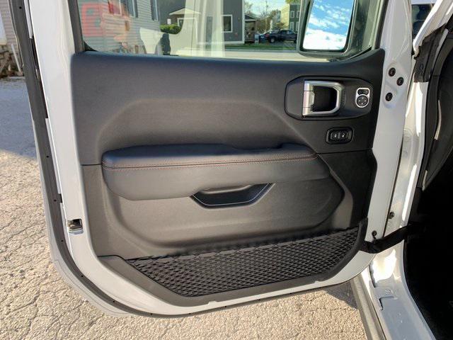 used 2023 Jeep Gladiator car, priced at $43,400