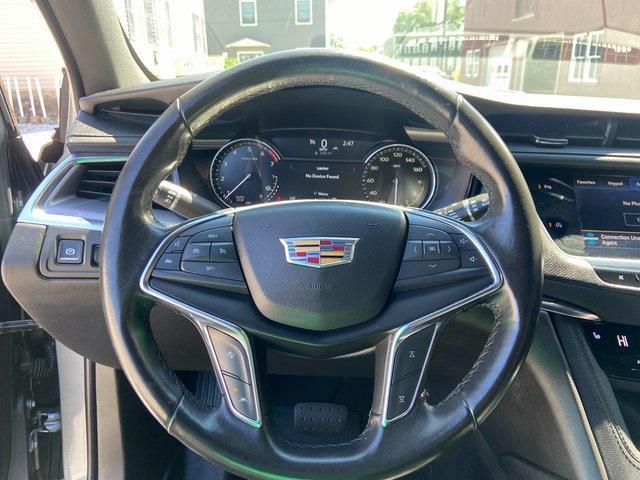 used 2021 Cadillac XT5 car, priced at $23,400