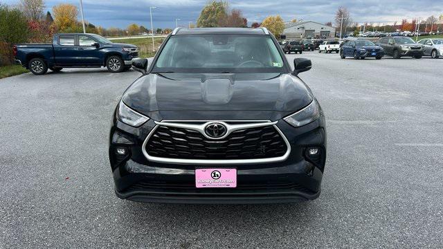 used 2024 Toyota Highlander car, priced at $43,200