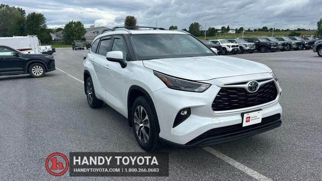 used 2023 Toyota Highlander car, priced at $41,500