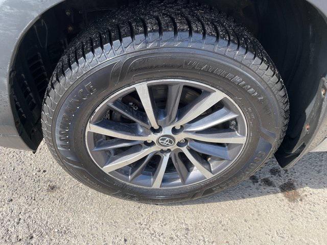 used 2017 Toyota Highlander car, priced at $17,404