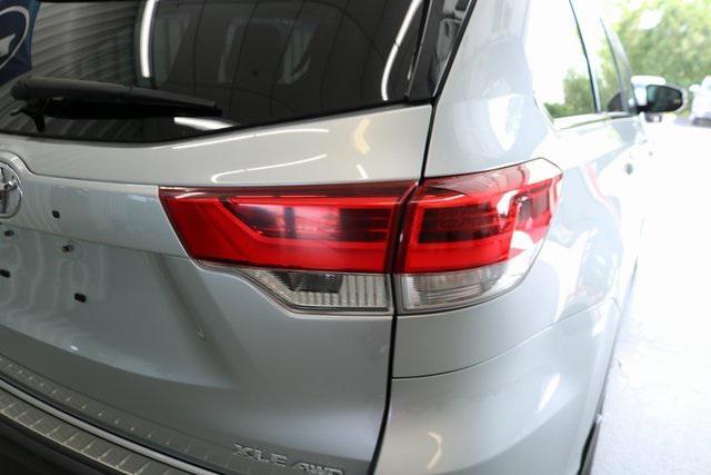 used 2017 Toyota Highlander car, priced at $17,404