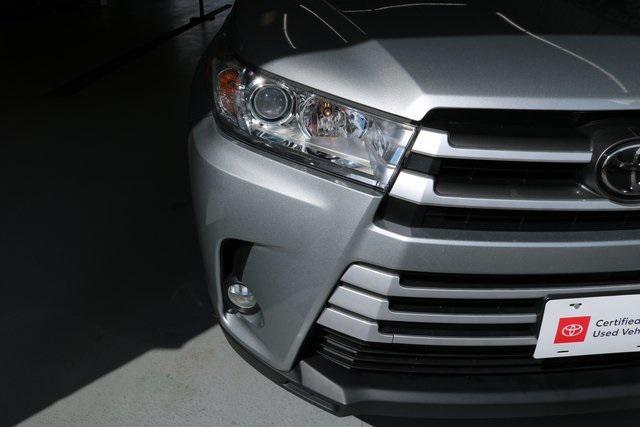 used 2017 Toyota Highlander car, priced at $17,404
