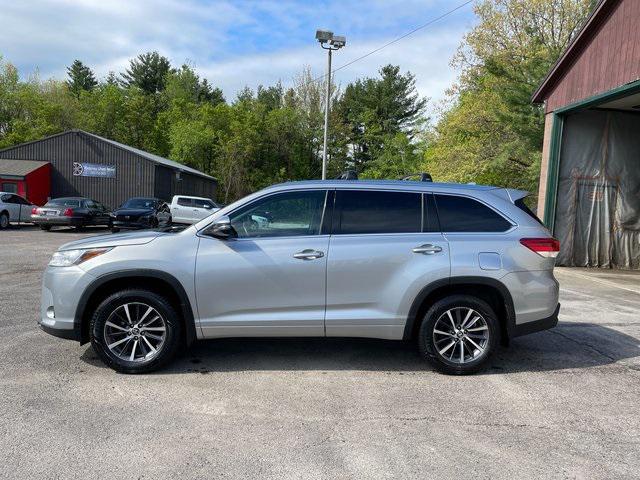 used 2017 Toyota Highlander car, priced at $17,404