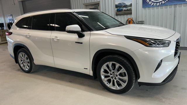 used 2021 Toyota Highlander Hybrid car, priced at $37,500