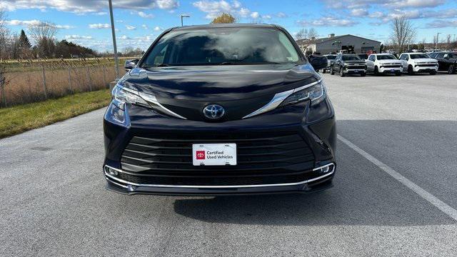 used 2023 Toyota Sienna car, priced at $43,887