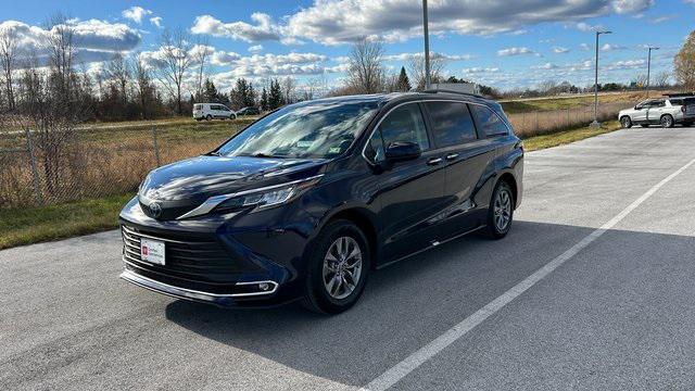 used 2023 Toyota Sienna car, priced at $43,887