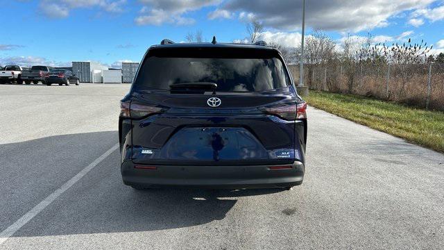 used 2023 Toyota Sienna car, priced at $43,887