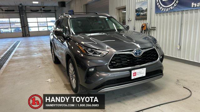 used 2023 Toyota Highlander Hybrid car, priced at $50,797