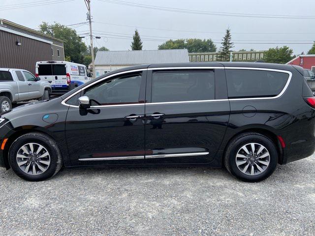 used 2023 Chrysler Pacifica Hybrid car, priced at $39,995