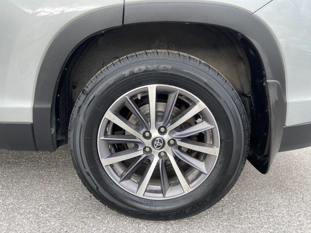 used 2019 Toyota Highlander car, priced at $21,282