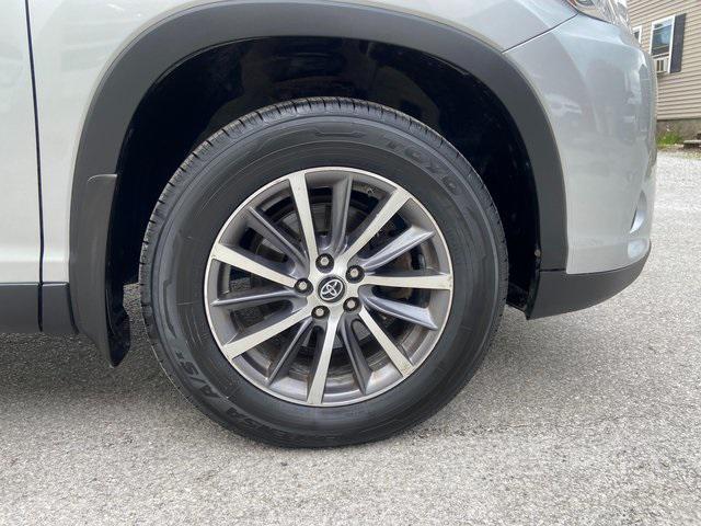 used 2019 Toyota Highlander car, priced at $21,282