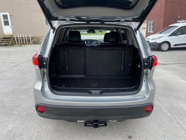 used 2019 Toyota Highlander car, priced at $21,282