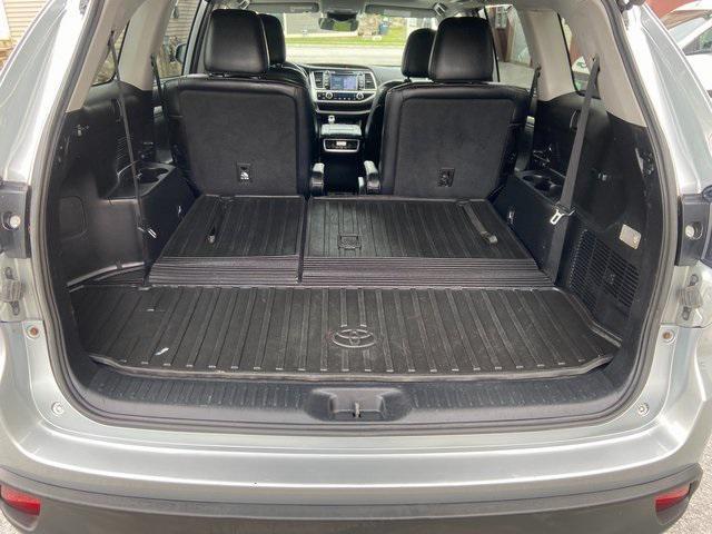 used 2019 Toyota Highlander car, priced at $21,282