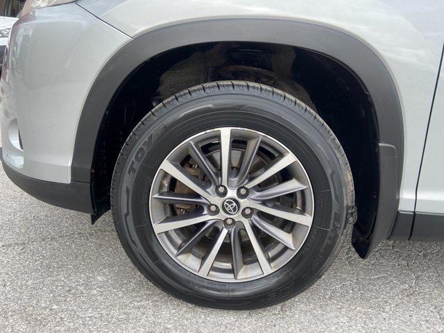 used 2019 Toyota Highlander car, priced at $21,282