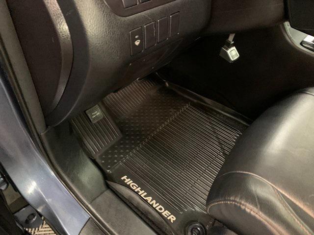 used 2018 Toyota Highlander car, priced at $22,300