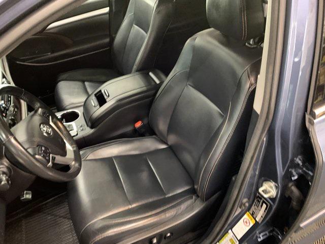 used 2018 Toyota Highlander car, priced at $22,300