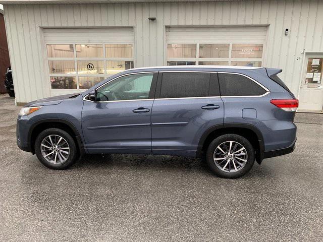 used 2018 Toyota Highlander car, priced at $22,300