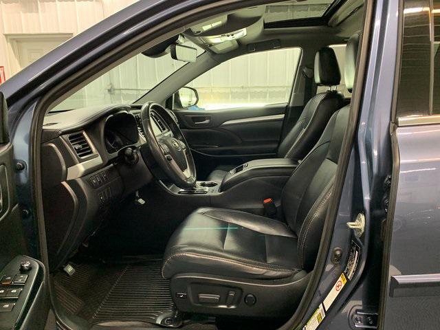 used 2018 Toyota Highlander car, priced at $22,300