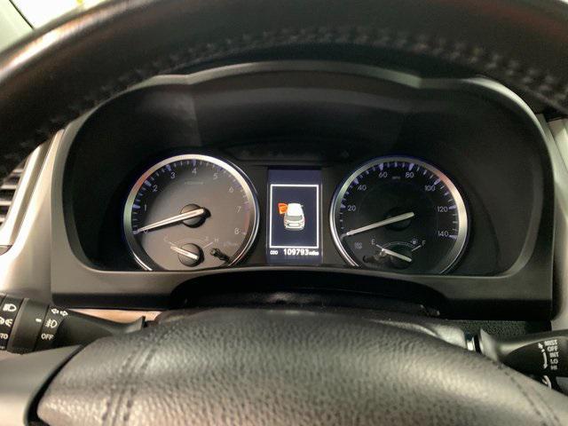 used 2018 Toyota Highlander car, priced at $22,300