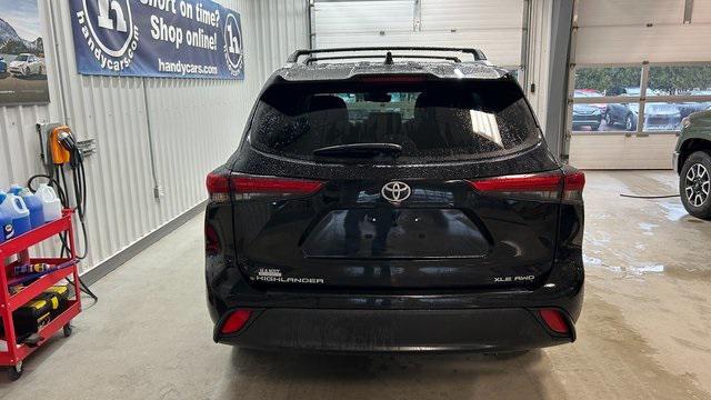 used 2023 Toyota Highlander car, priced at $40,999