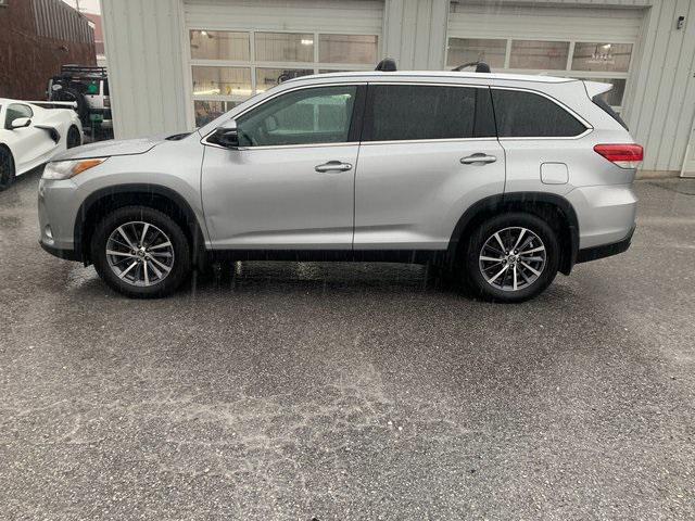 used 2019 Toyota Highlander car, priced at $26,700