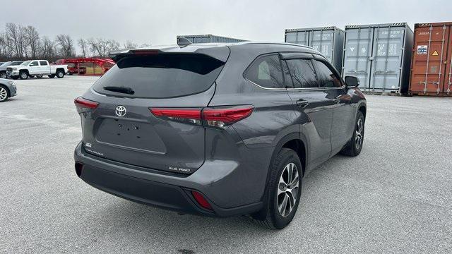 used 2021 Toyota Highlander car, priced at $33,200