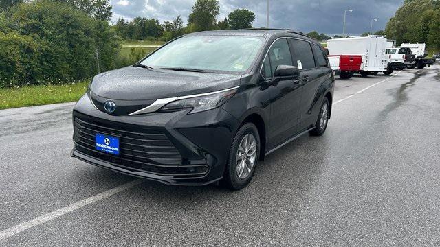 new 2025 Toyota Sienna car, priced at $43,755