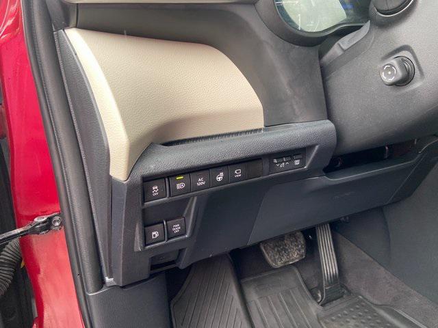 used 2022 Toyota Sienna car, priced at $51,700