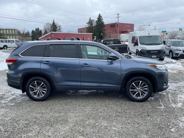 used 2018 Toyota Highlander car, priced at $22,300