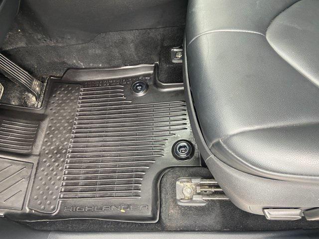 used 2022 Toyota Highlander Hybrid car, priced at $31,900
