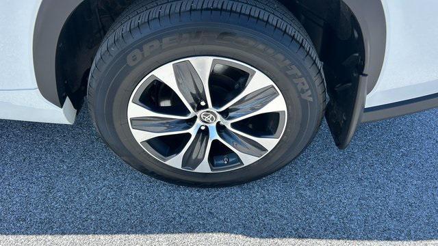 used 2022 Toyota Highlander Hybrid car, priced at $42,000