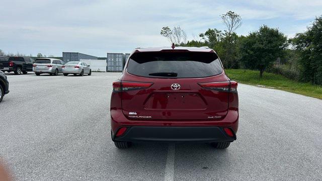 used 2022 Toyota Highlander car, priced at $38,100