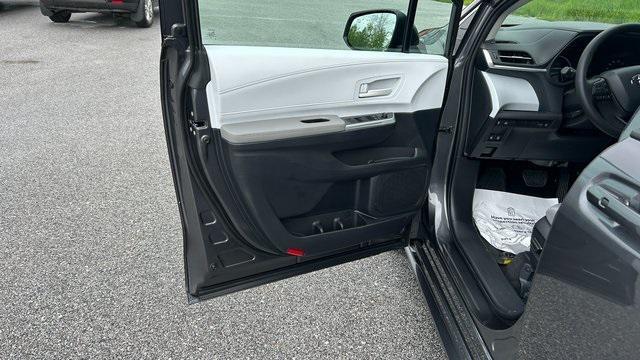 new 2025 Toyota Sienna car, priced at $44,960