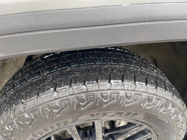 used 2024 GMC Sierra 1500 car, priced at $39,995