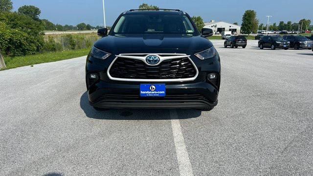used 2023 Toyota Highlander Hybrid car, priced at $41,700