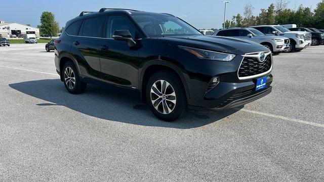 used 2023 Toyota Highlander Hybrid car, priced at $41,700