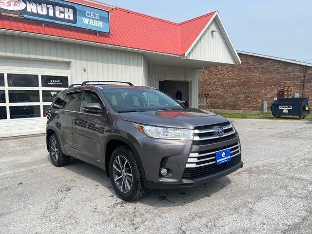 used 2018 Toyota Highlander Hybrid car, priced at $26,682