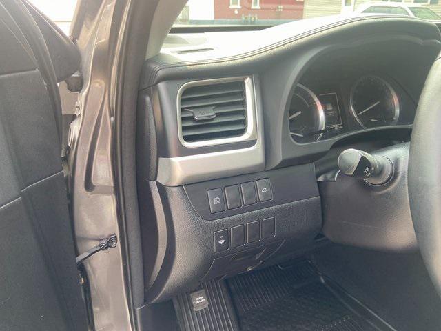used 2018 Toyota Highlander Hybrid car, priced at $26,682
