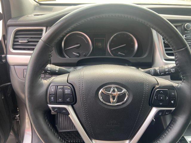 used 2018 Toyota Highlander Hybrid car, priced at $26,682