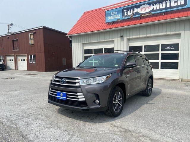 used 2018 Toyota Highlander Hybrid car, priced at $26,682