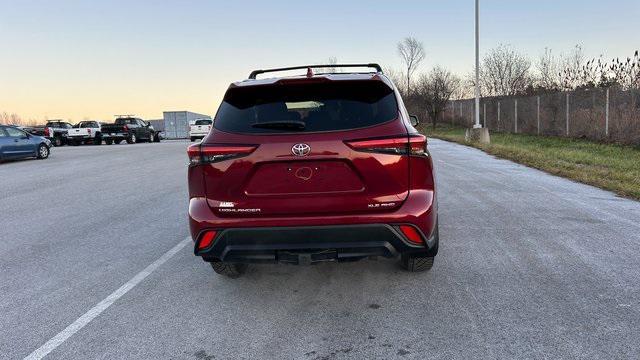 used 2022 Toyota Highlander car, priced at $34,000