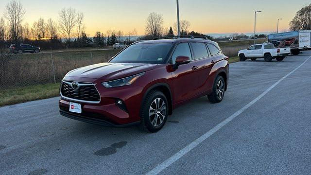 used 2022 Toyota Highlander car, priced at $34,000