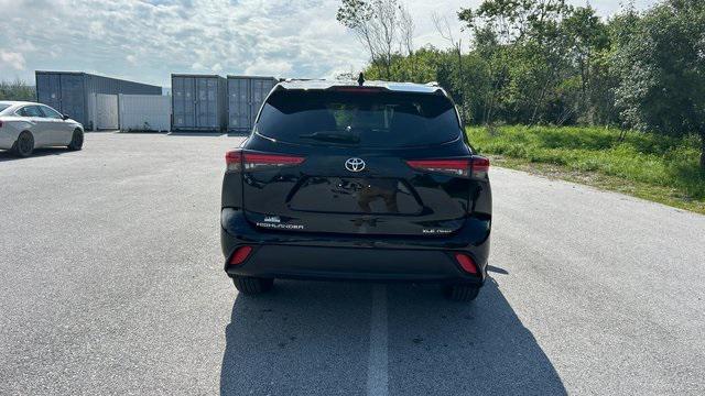 used 2023 Toyota Highlander car, priced at $40,500