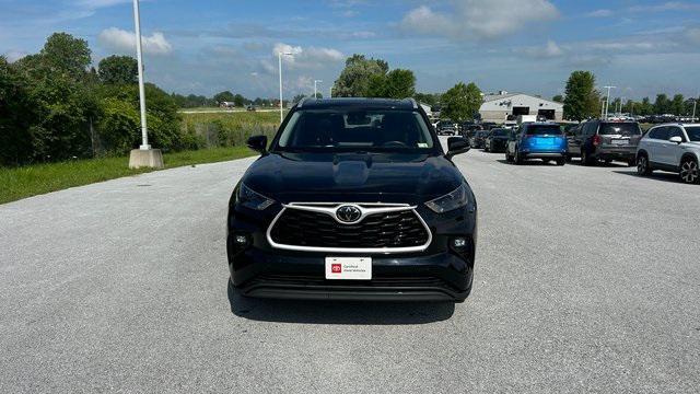 used 2023 Toyota Highlander car, priced at $40,500