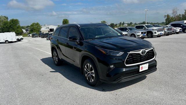 used 2023 Toyota Highlander car, priced at $40,500