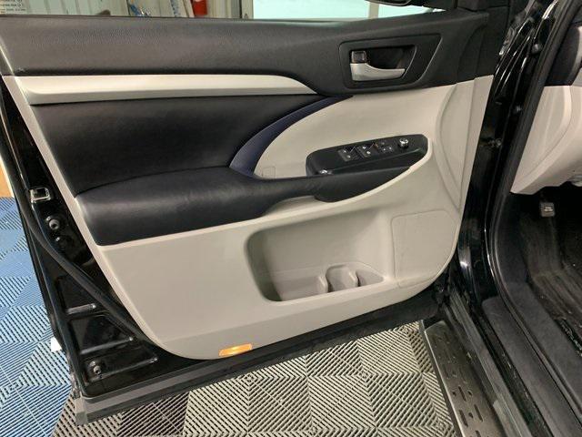 used 2018 Toyota Highlander car, priced at $22,000